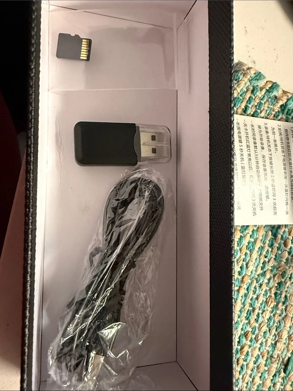 Black Eyeglass Camera - HD Mini Spy Glasses open and like me!